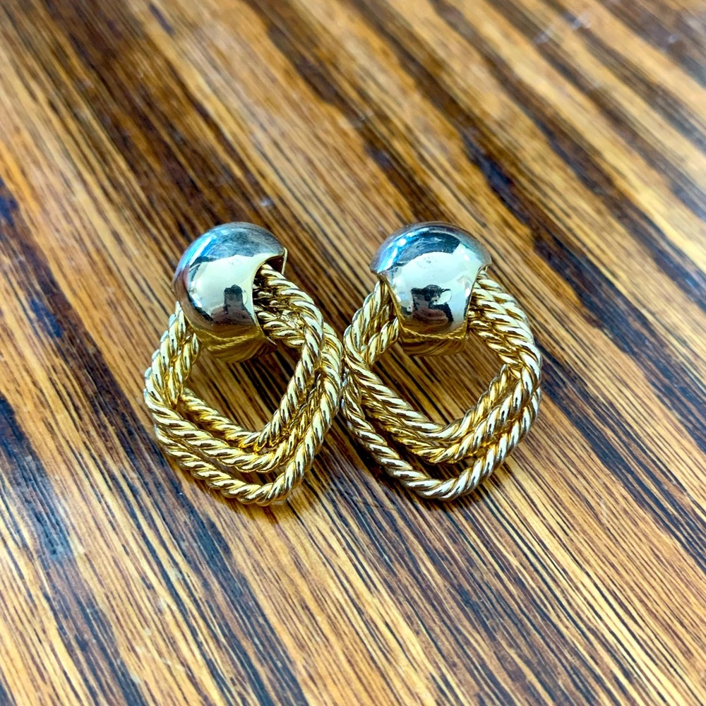 Vintage Gold Tone Earrings